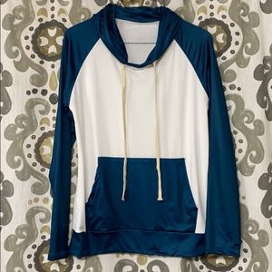 NWOT: Long sleeve w/ Hood